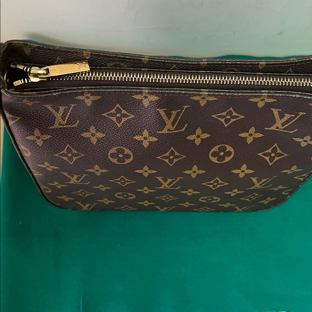 Louse Vuitton Looping M bag - Picture 6 of 10